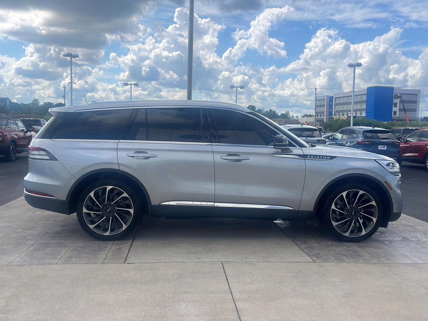 2020 Silver Radiance Metallic Lincoln Aviator Reserve AWD SUV
