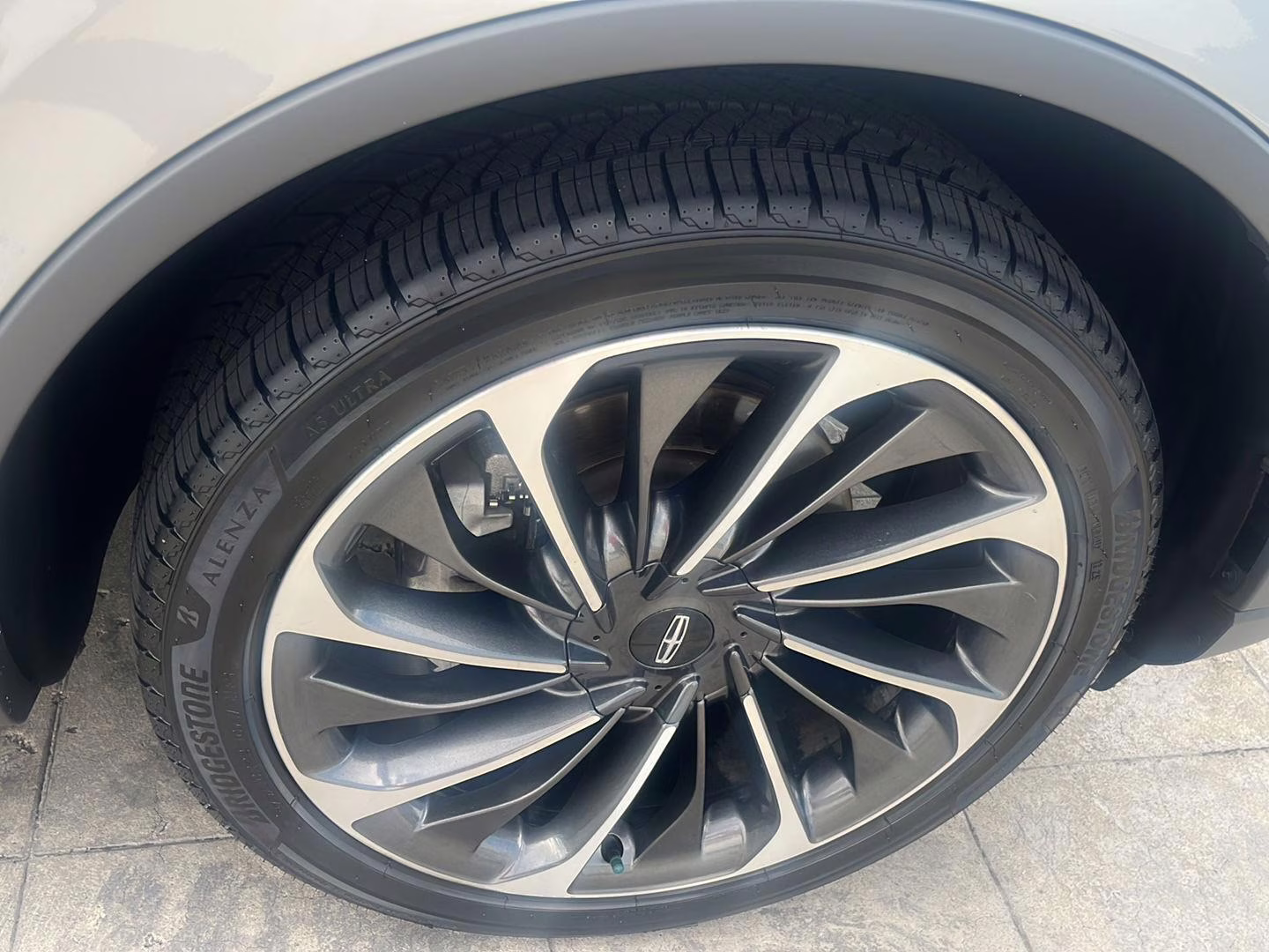 2020 Silver Radiance Metallic Lincoln Aviator Reserve AWD SUV