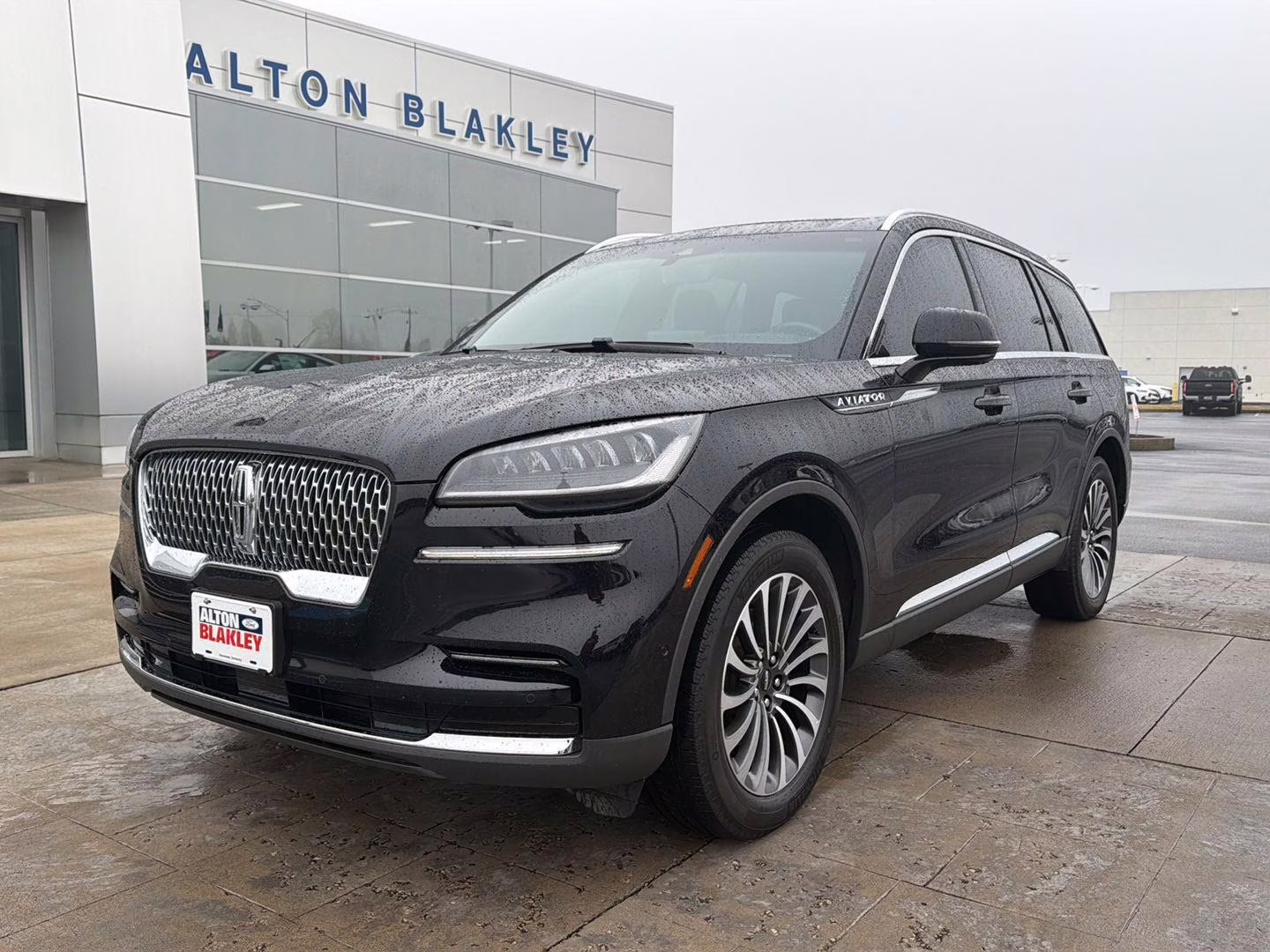2023 Infinite Black Metallic Clearcoat Lincoln Aviator Reserve AWD SUV