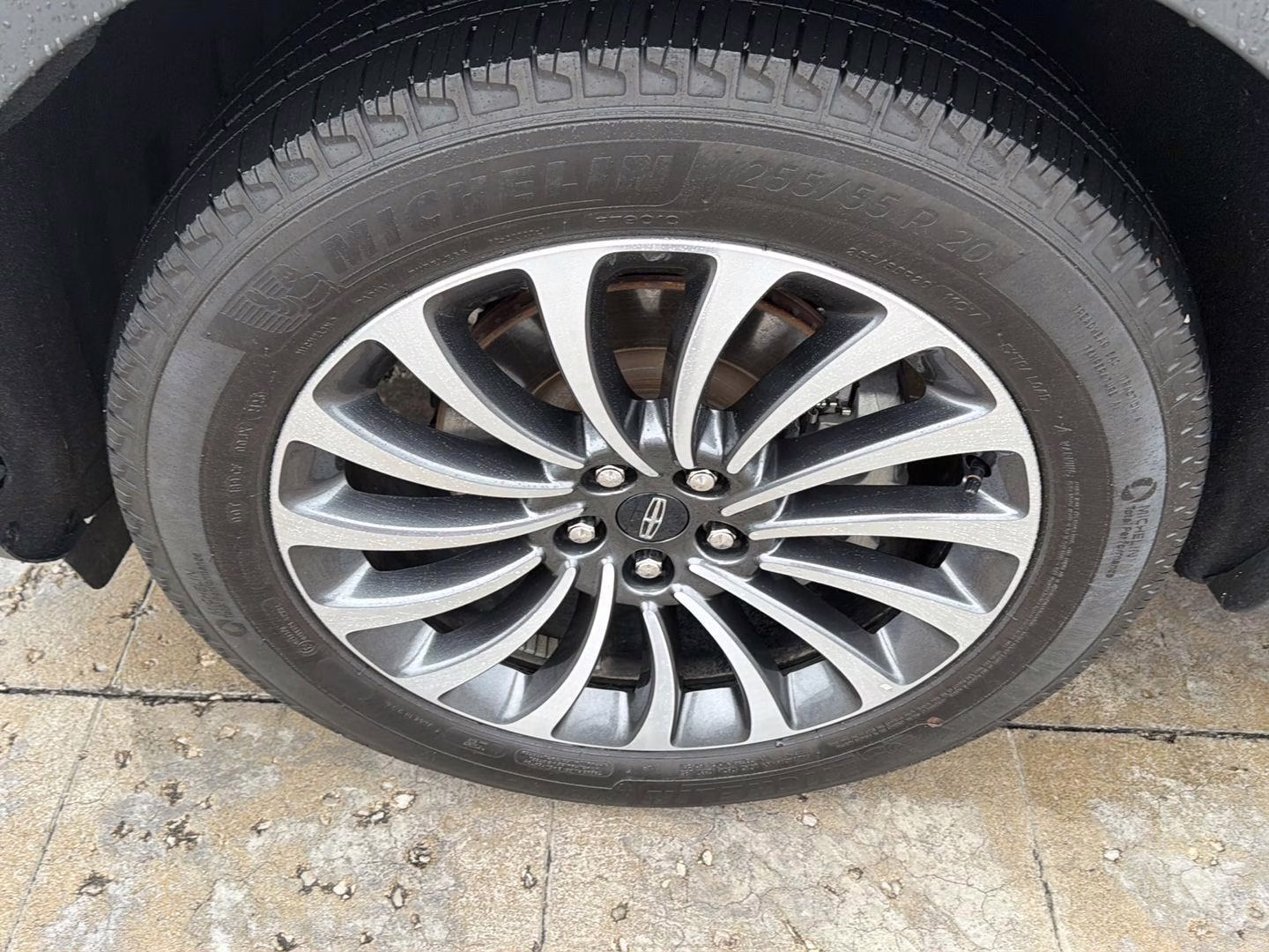 2023 Infinite Black Metallic Clearcoat Lincoln Aviator Reserve AWD SUV