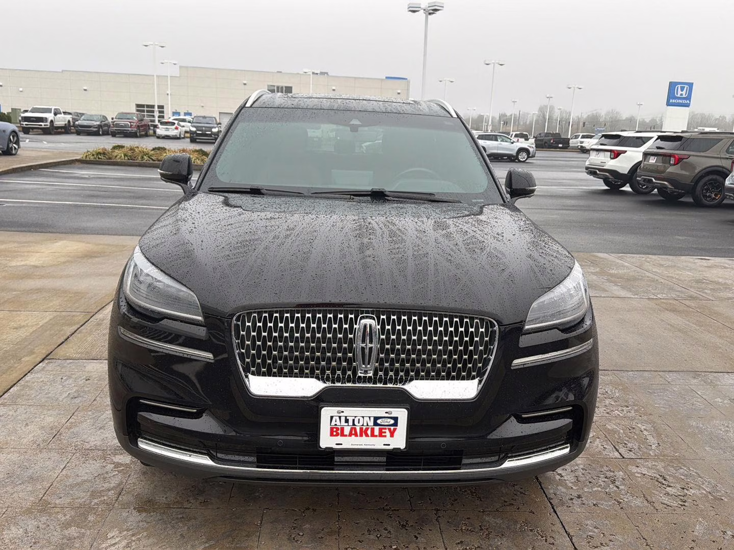 2023 Infinite Black Metallic Clearcoat Lincoln Aviator Reserve AWD SUV