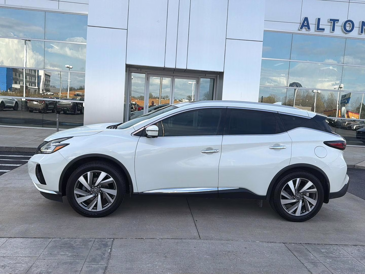 2020 Pearl White Tricoat Nissan Murano SL AWD SUV
