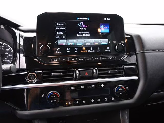 2024 Solid Gray/Super Black Nissan Pathfinder SL 4X4 SUV