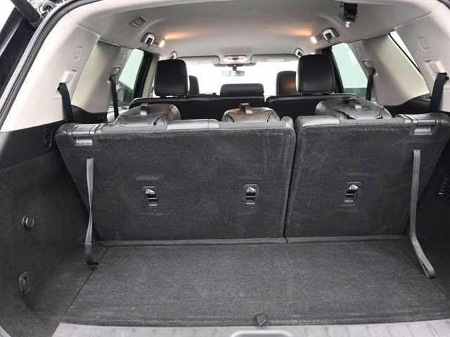 2024 Solid Gray/Super Black Nissan Pathfinder SL 4X4 SUV