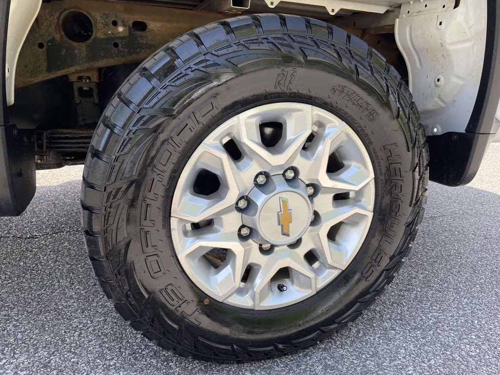 2023 Summit White Chevrolet Silverado 2500HD LT 4X4 Truck