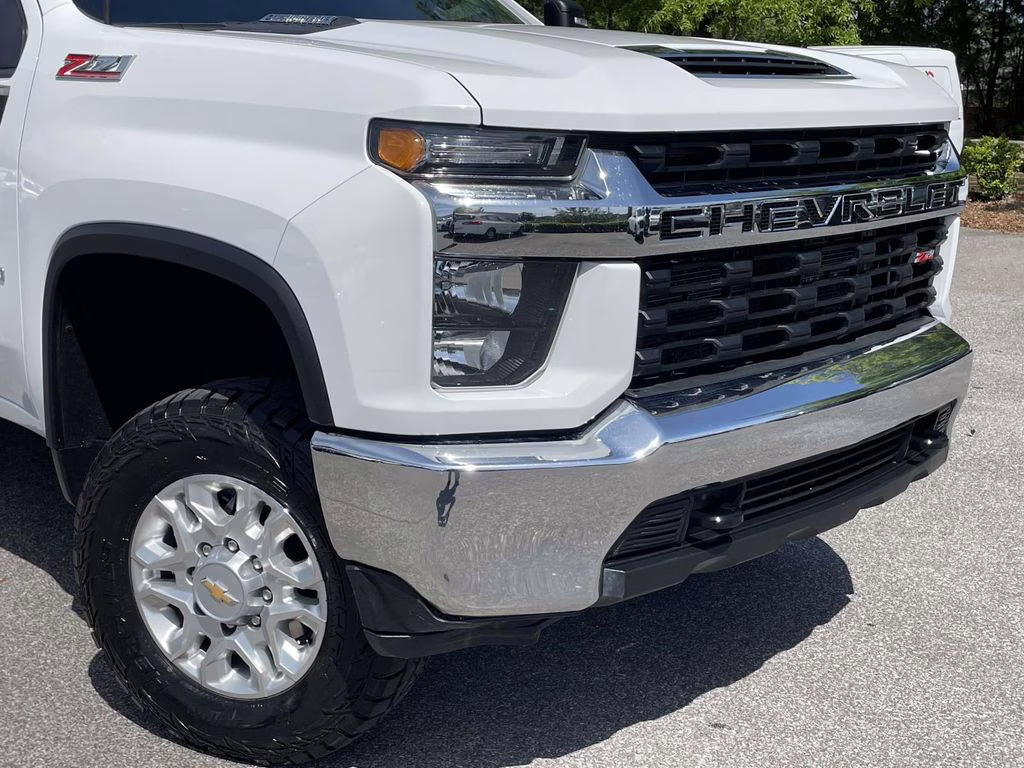 2023 Summit White Chevrolet Silverado 2500HD LT 4X4 Truck