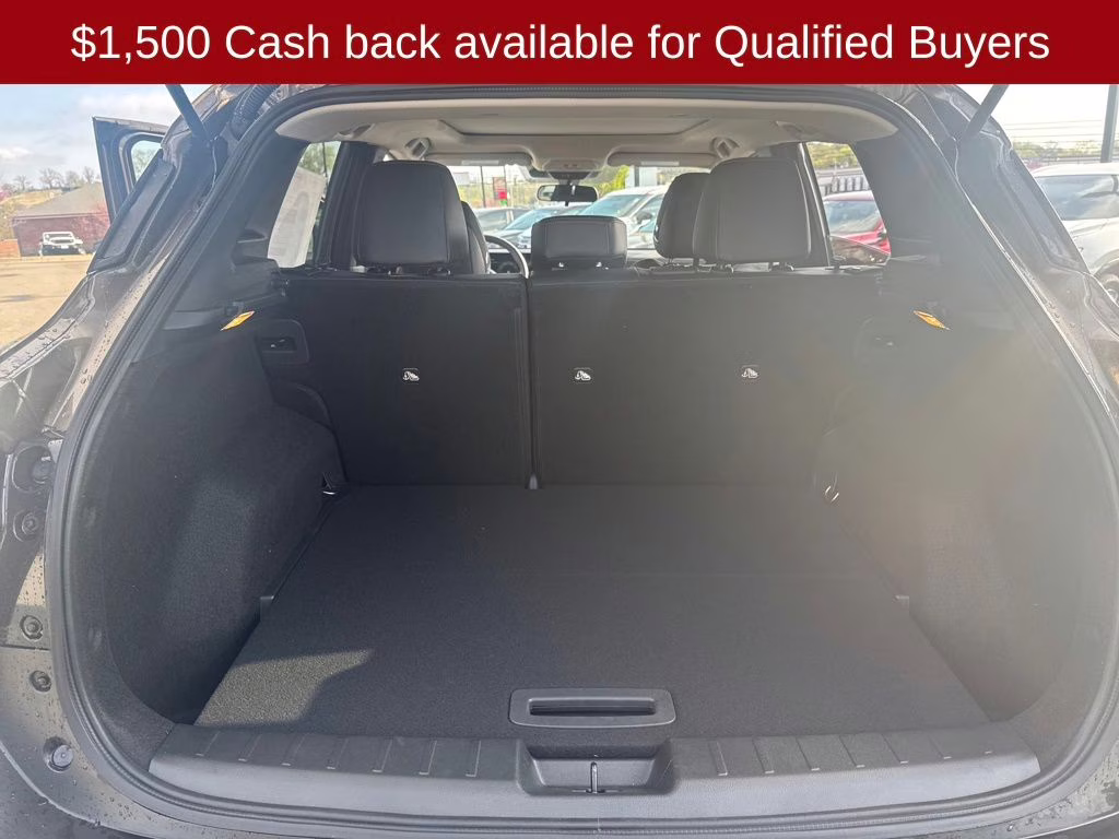 2026 Canyon Bronze Metallic Nissan Kicks SR FWD SUV