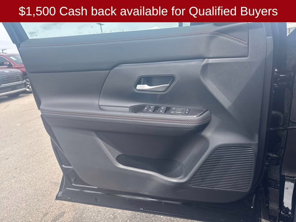 2026 Super Black Nissan Kicks SR FWD SUV