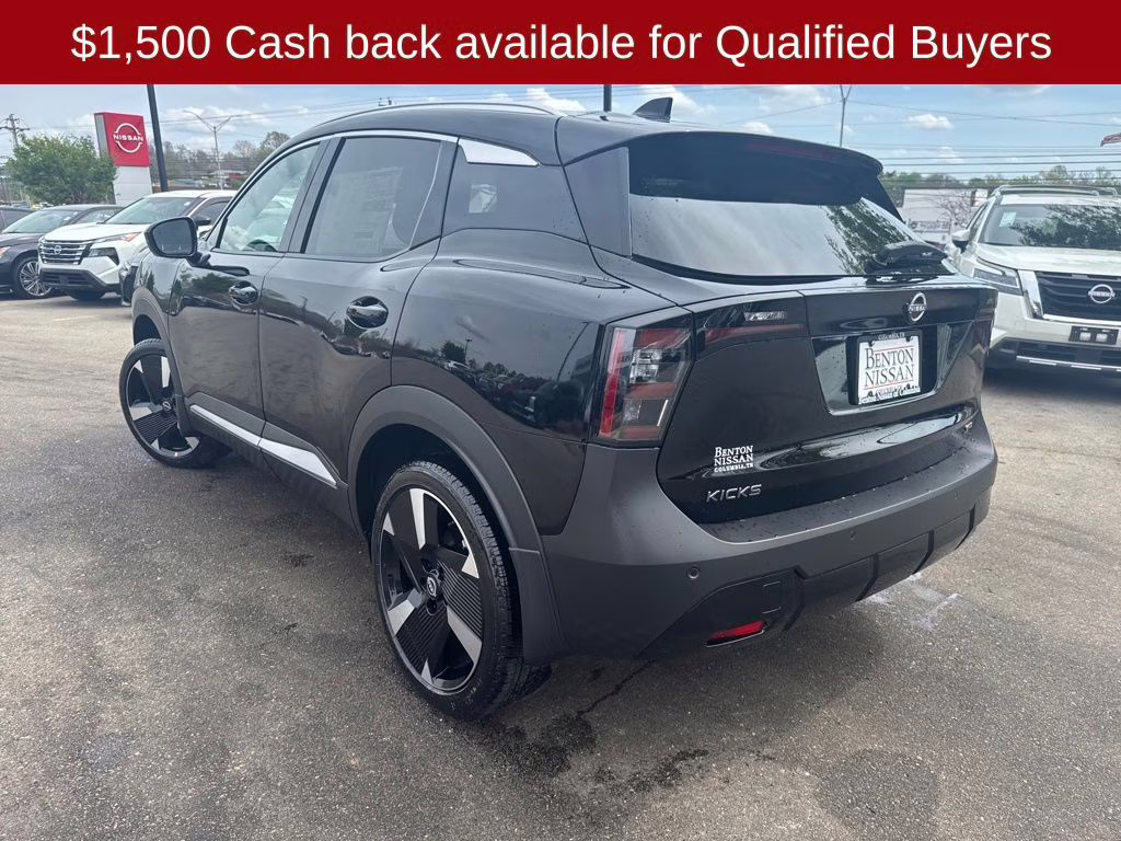 2026 Super Black Nissan Kicks SR FWD SUV