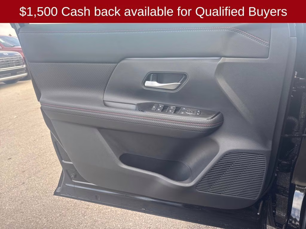 2026 Super Black Nissan Kicks SR FWD SUV