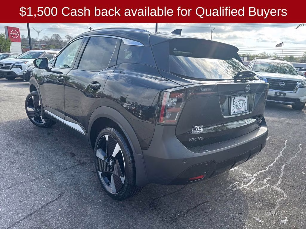 2026 Super Black Nissan Kicks SR FWD SUV