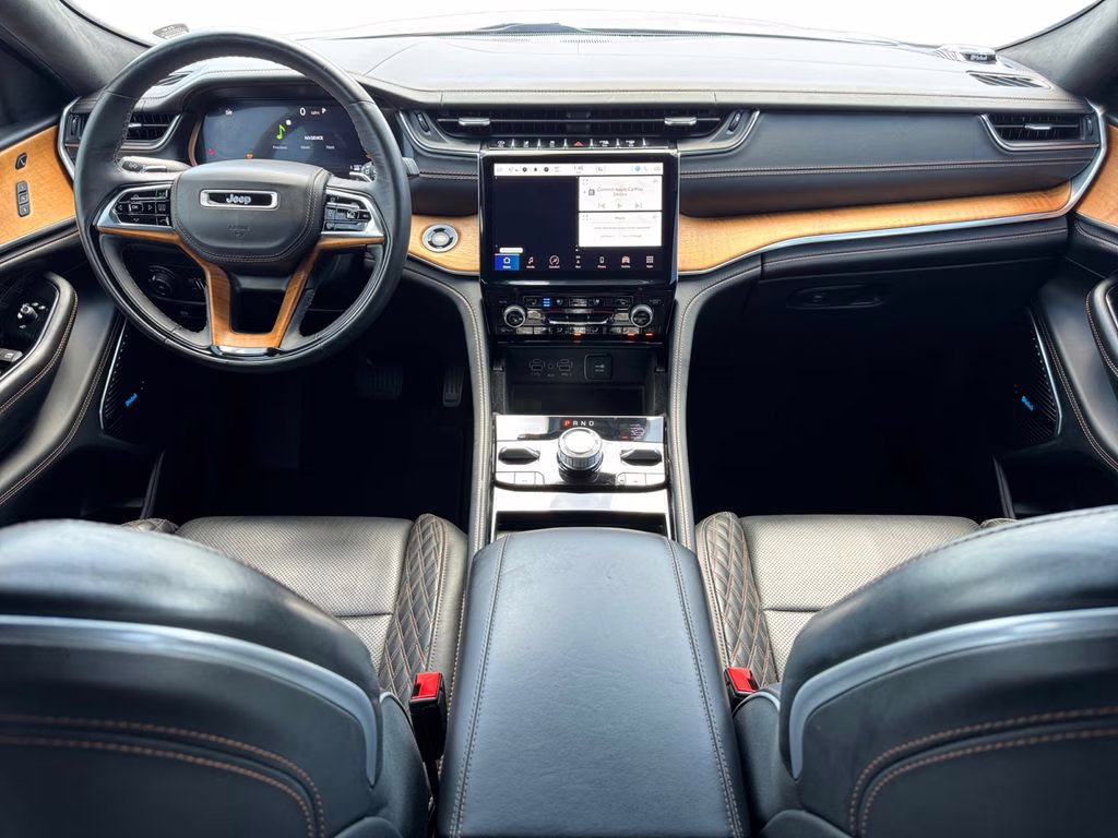 2021 Bright White Clearcoat Jeep Grand Cherokee L Summit 4X4 SUV