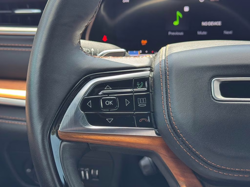 2021 Bright White Clearcoat Jeep Grand Cherokee L Summit 4X4 SUV