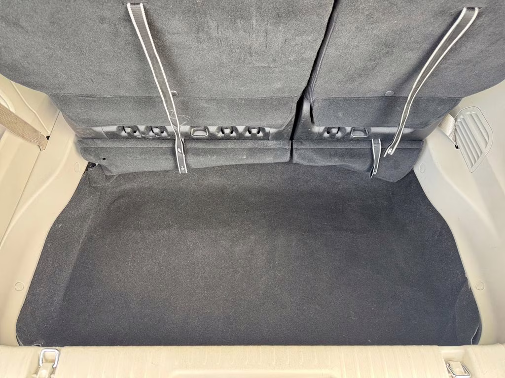 2023 Ceramic Gray Clearcoat Chrysler Pacifica Touring L FWD Van