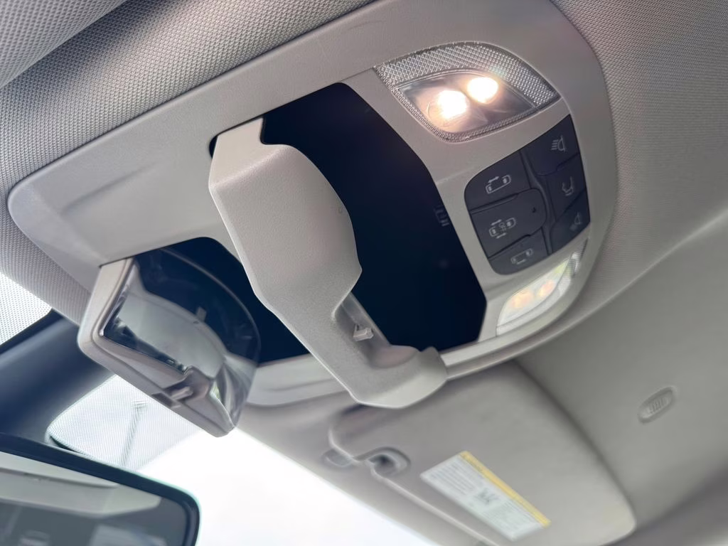 2023 Ceramic Gray Clearcoat Chrysler Pacifica Touring L FWD Van