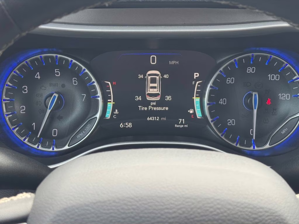 2023 Ceramic Gray Clearcoat Chrysler Pacifica Touring L FWD Van