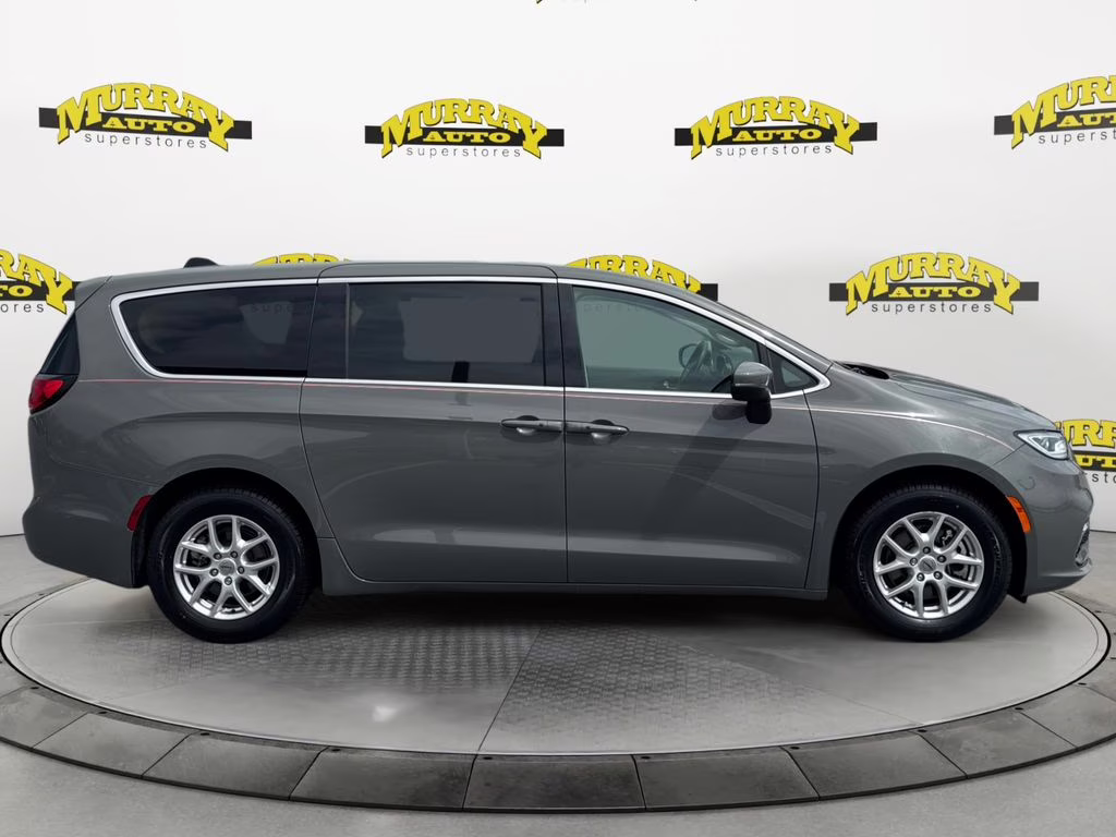 2023 Ceramic Gray Clearcoat Chrysler Pacifica Touring L FWD Van