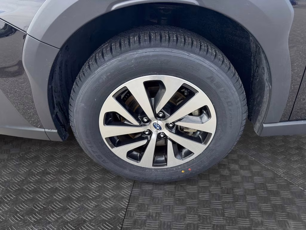 2024 Crystal Black Silica Subaru Outback Premium AWD SUV