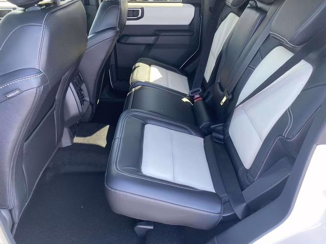 2026 Wimbledon White Ford Bronco Outer Banks 4X4 SUV