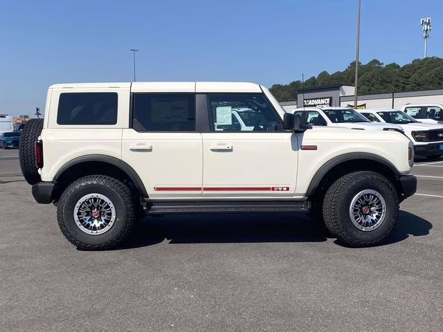2026 Wimbledon White Ford Bronco Outer Banks 4X4 SUV
