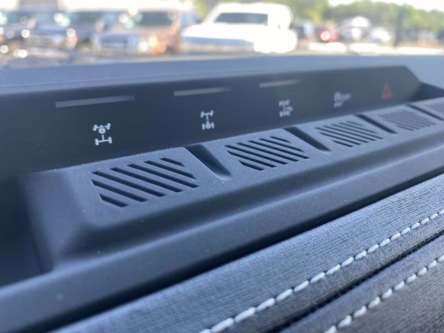 2026 Wimbledon White Ford Bronco Outer Banks 4X4 SUV