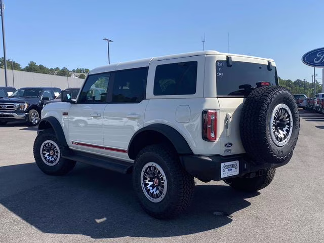2026 Wimbledon White Ford Bronco Outer Banks 4X4 SUV