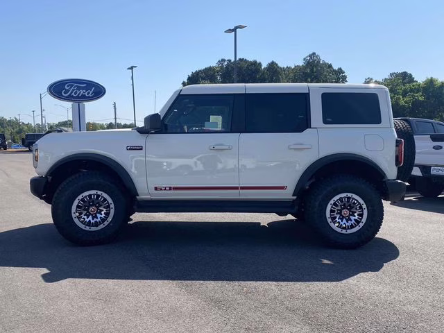 2026 Wimbledon White Ford Bronco Outer Banks 4X4 SUV