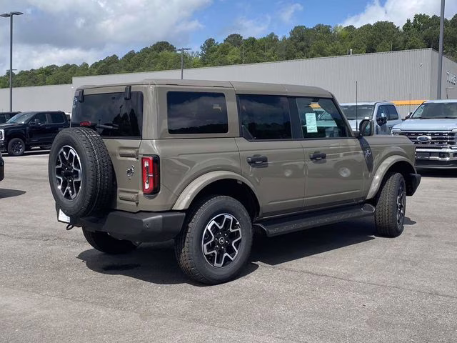 2026 Gray Ford Bronco Outer Banks 4X4 SUV