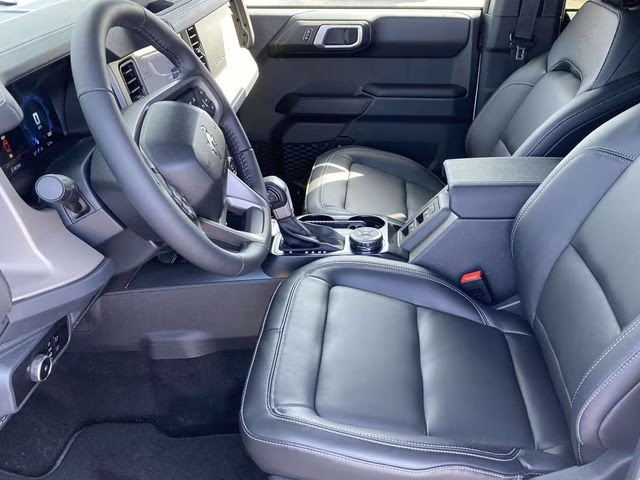 2026 Oxford White Ford Bronco Outer Banks 4X4 SUV