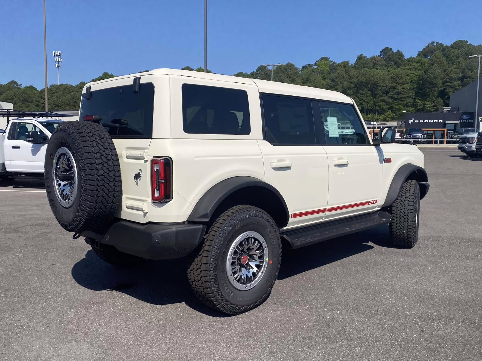 2026 Wimbledon White Ford Bronco Outer Banks 4X4 SUV