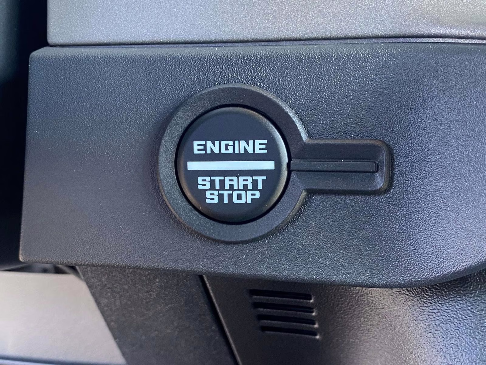 2026 Wimbledon White Ford Bronco Outer Banks 4X4 SUV