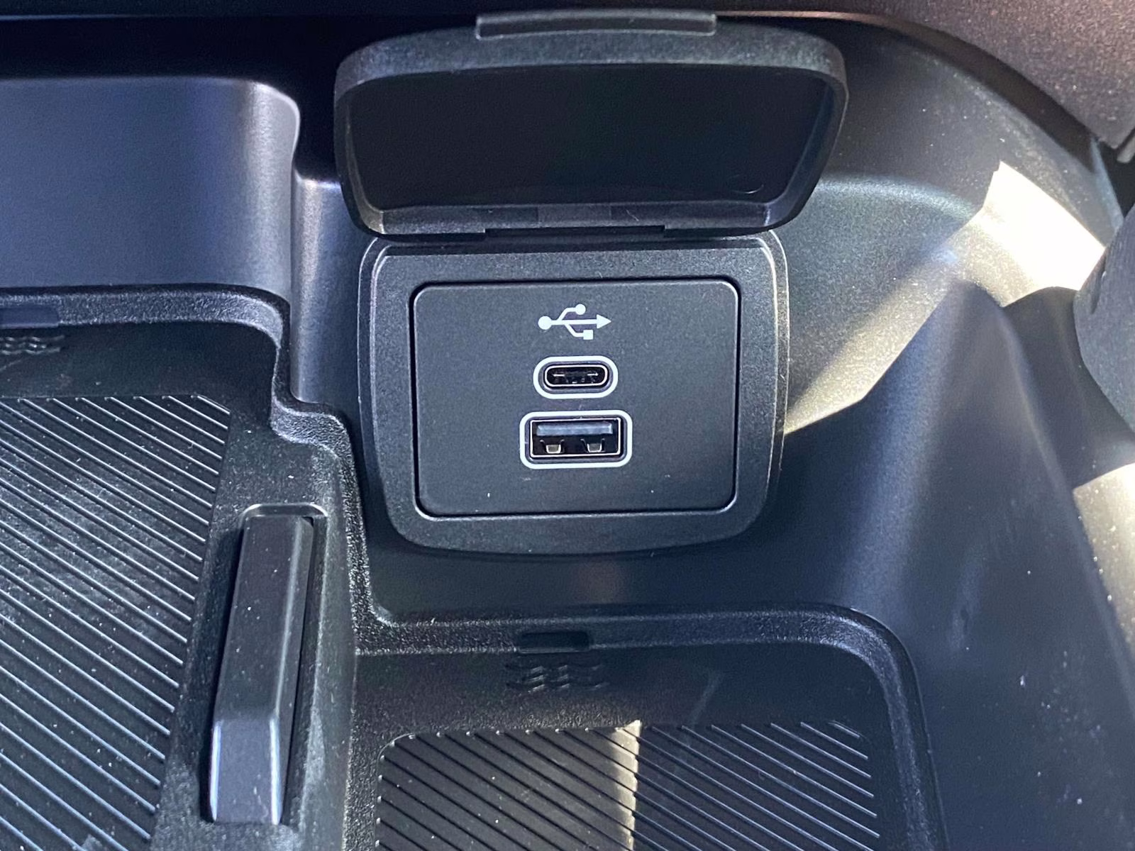 2026 Wimbledon White Ford Bronco Outer Banks 4X4 SUV