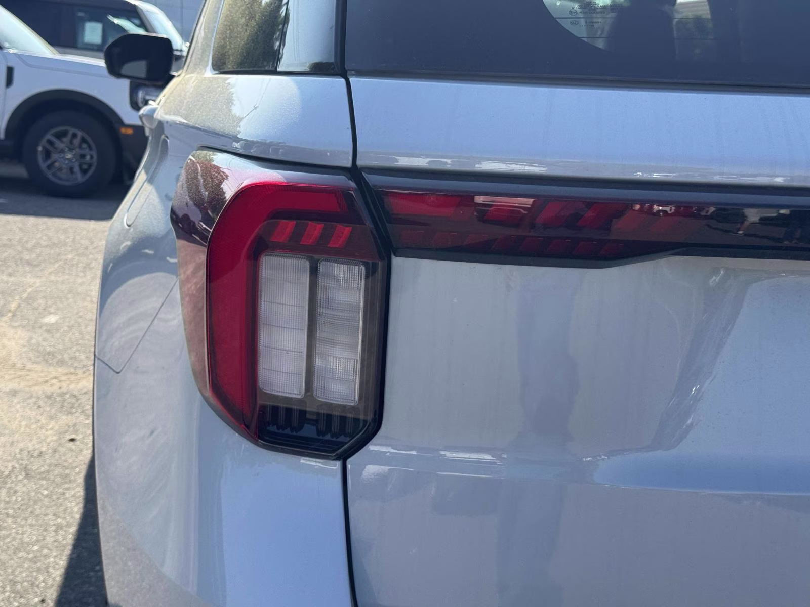 2026 Space White Metallic Ford Explorer ST-Line 4WD 4X4 SUV