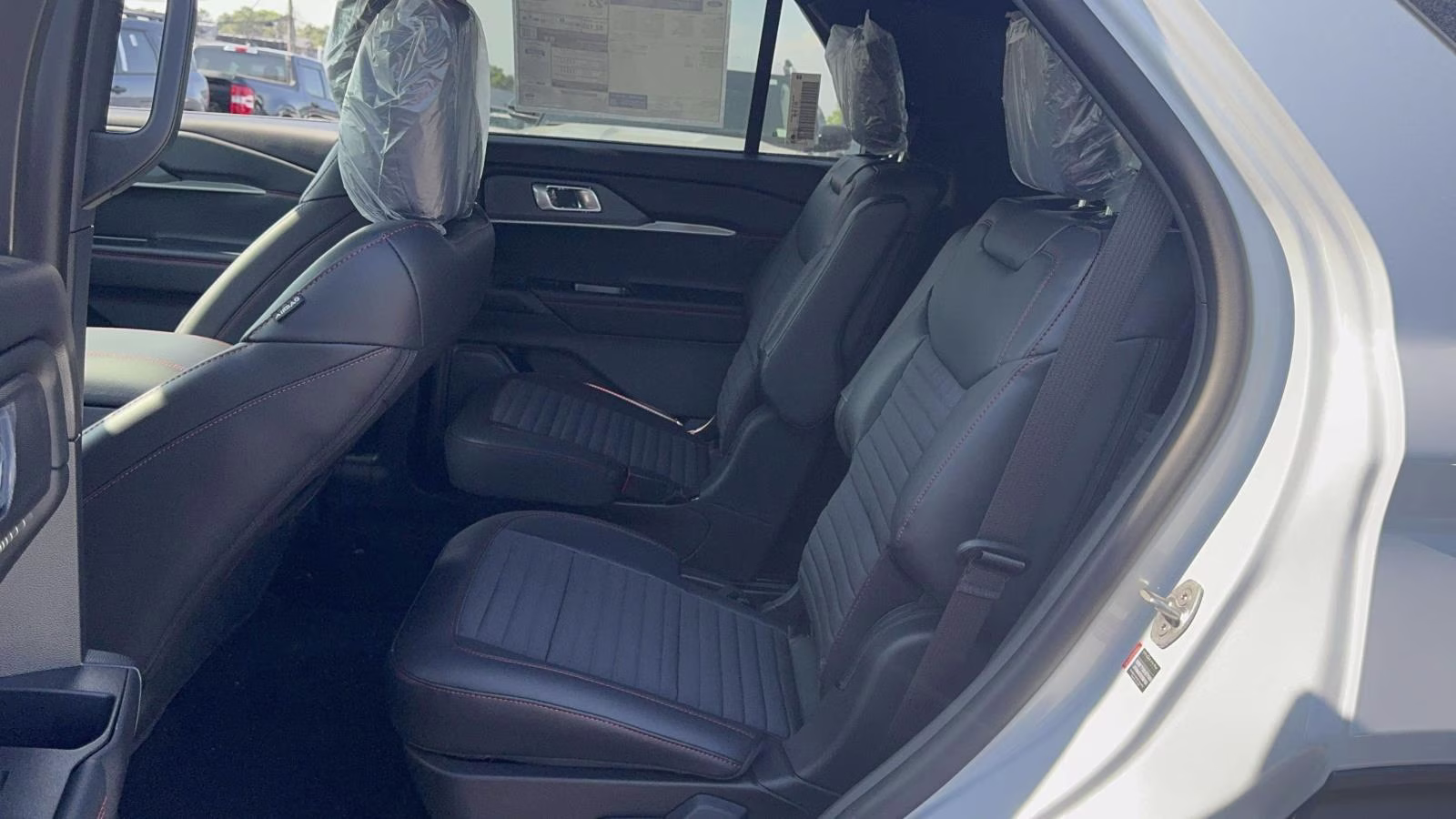 2026 Space White Metallic Ford Explorer ST-Line 4WD 4X4 SUV