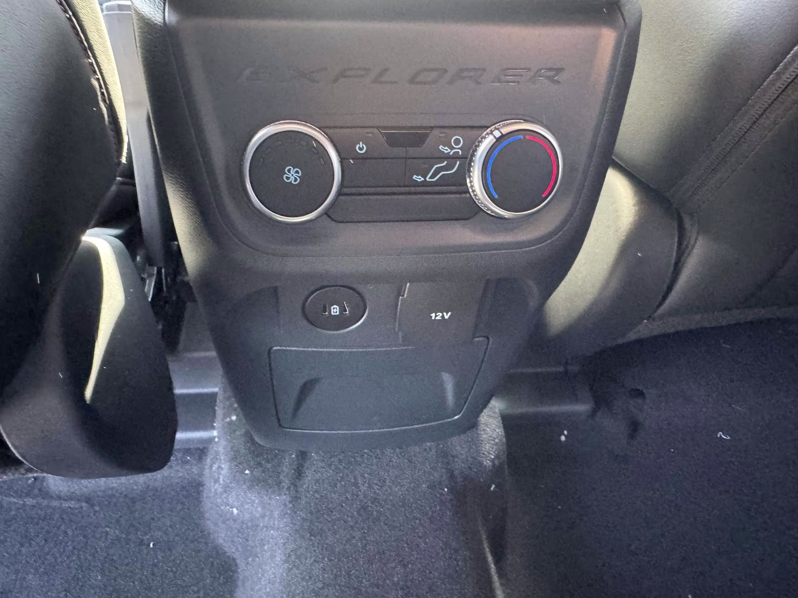 2026 Space White Metallic Ford Explorer ST-Line 4WD 4X4 SUV