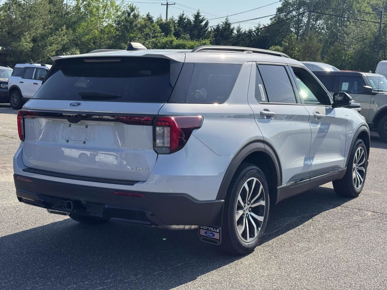 2026 Space White Metallic Ford Explorer ST-Line 4WD 4X4 SUV