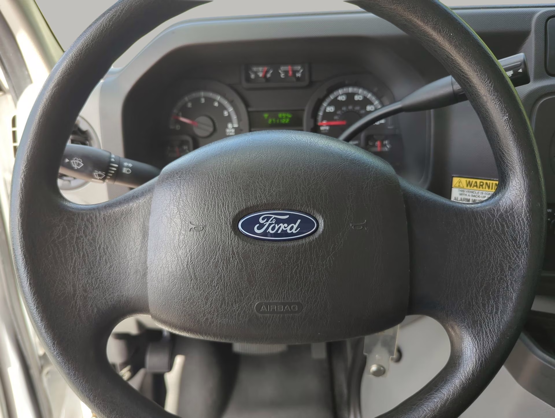 2019 Oxford White Ford E-Series Cutaway RWD Specialty