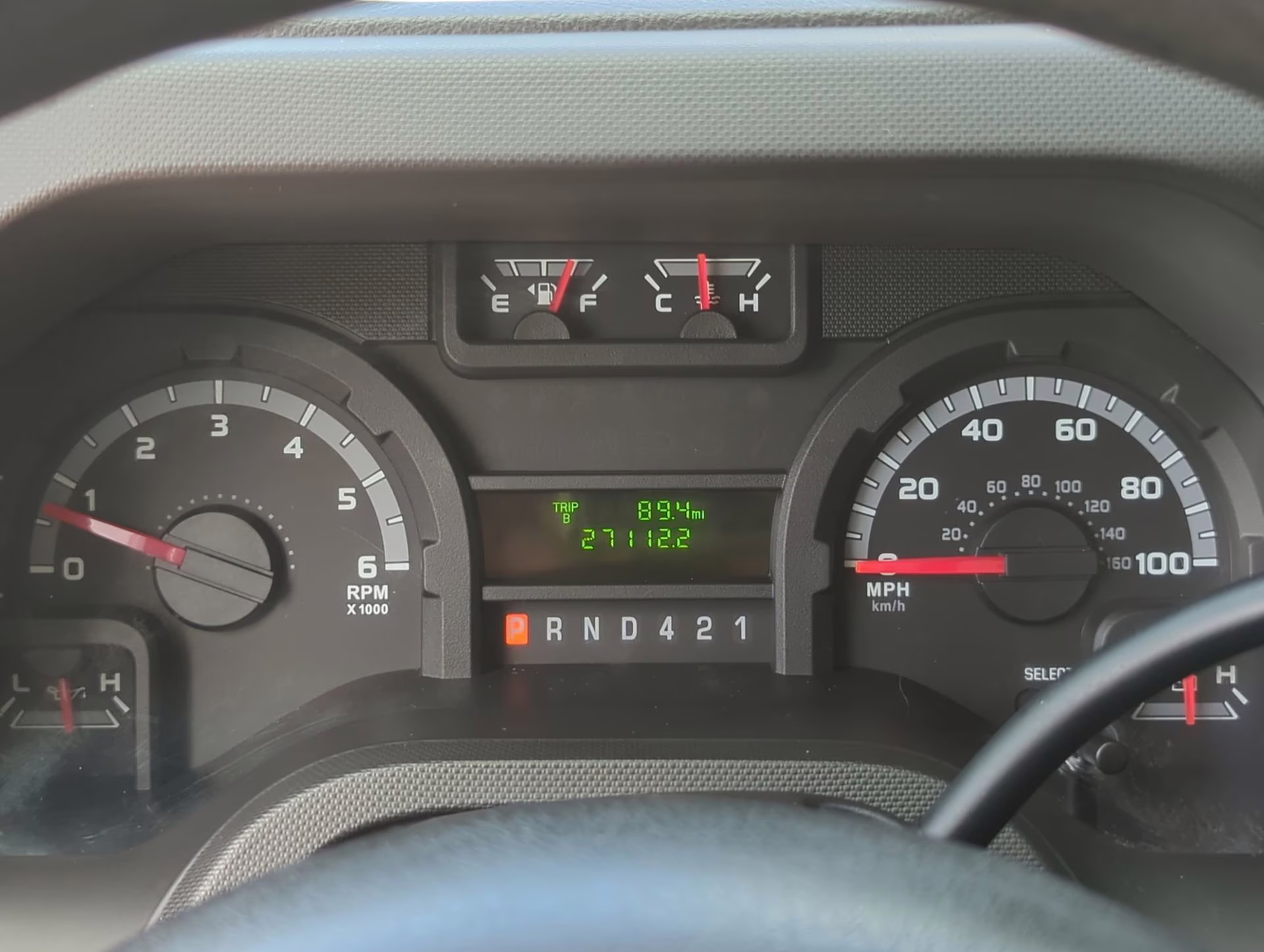 2019 Oxford White Ford E-Series Cutaway RWD Specialty