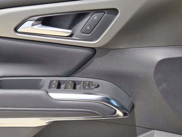 2026 Mosaic Black Metallic Chevrolet Traverse LT FWD SUV