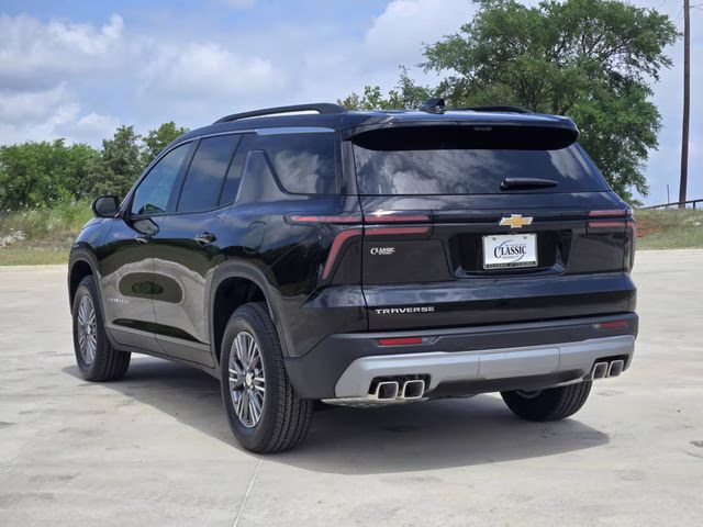 2026 Mosaic Black Metallic Chevrolet Traverse LT FWD SUV