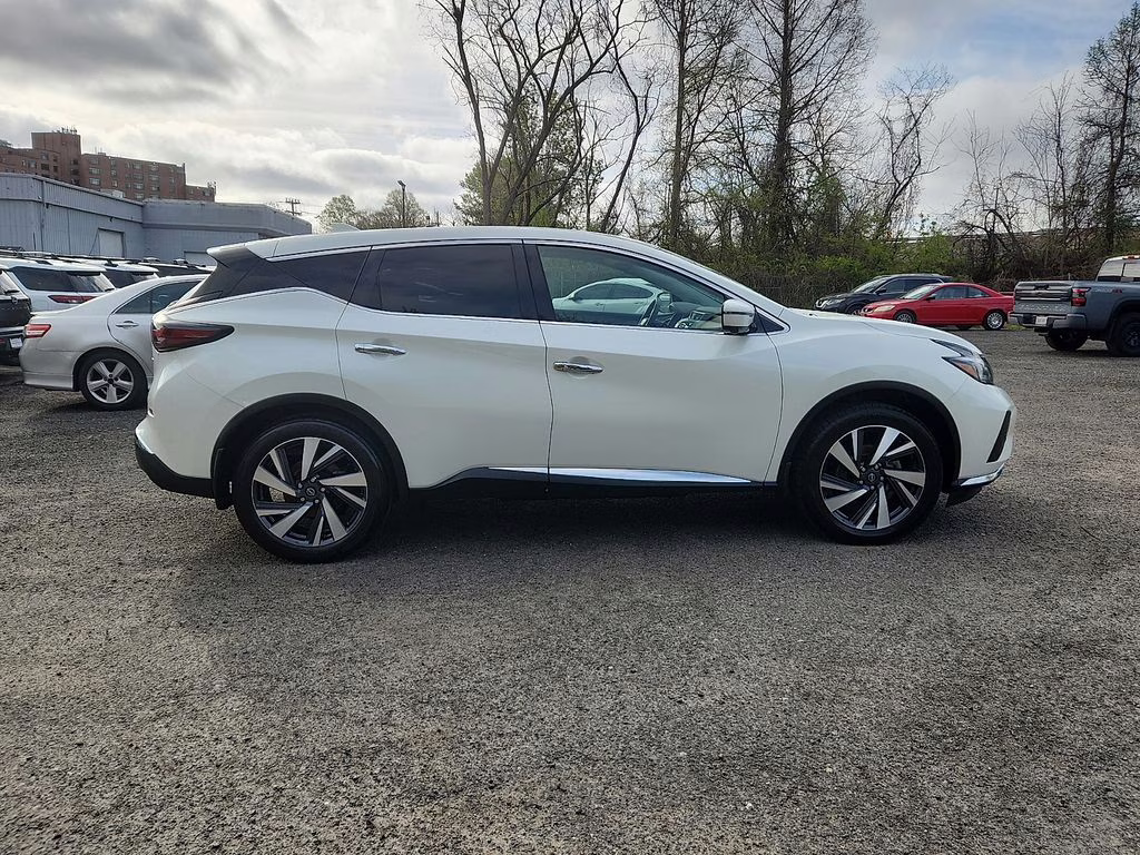 2023 Pearl White Tricoat Nissan Murano SL AWD SUV