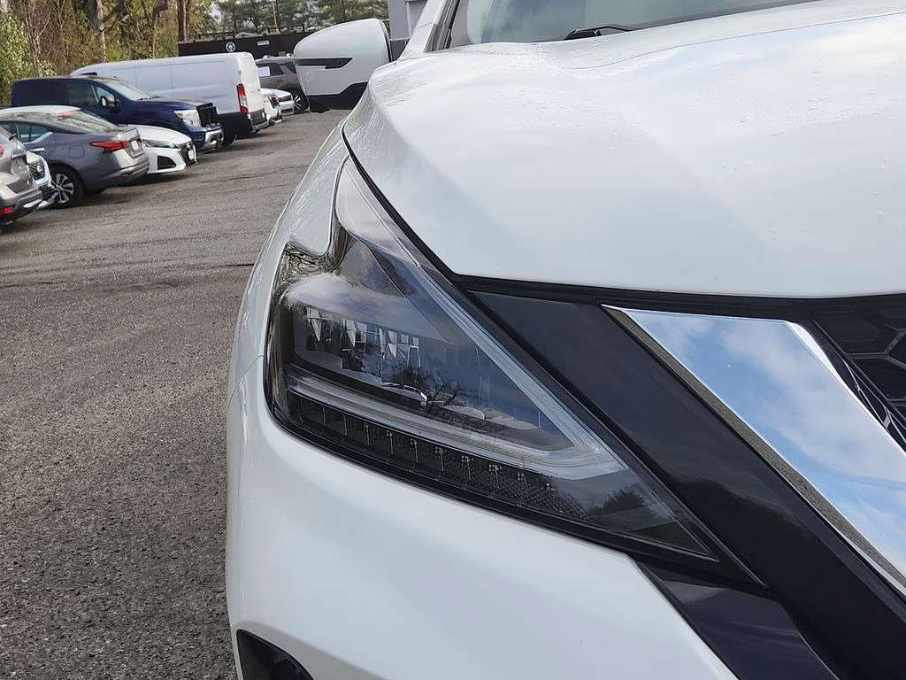 2023 Pearl White Tricoat Nissan Murano SL AWD SUV