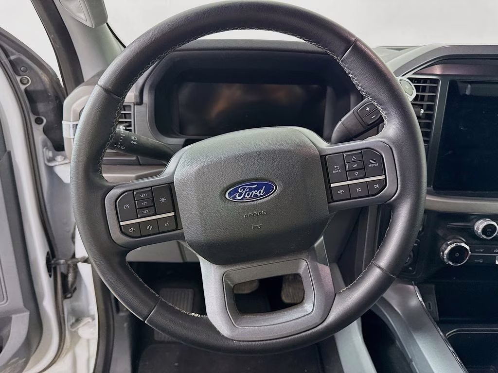 2025 Oxford White Ford F-150 XLT 4X4 Truck