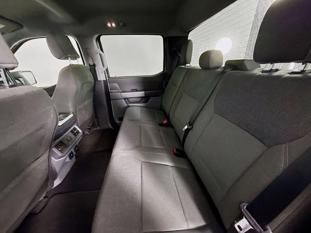 2025 Oxford White Ford F-150 XLT 4X4 Truck