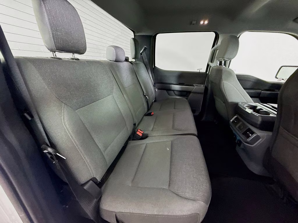 2025 Oxford White Ford F-150 XLT 4X4 Truck