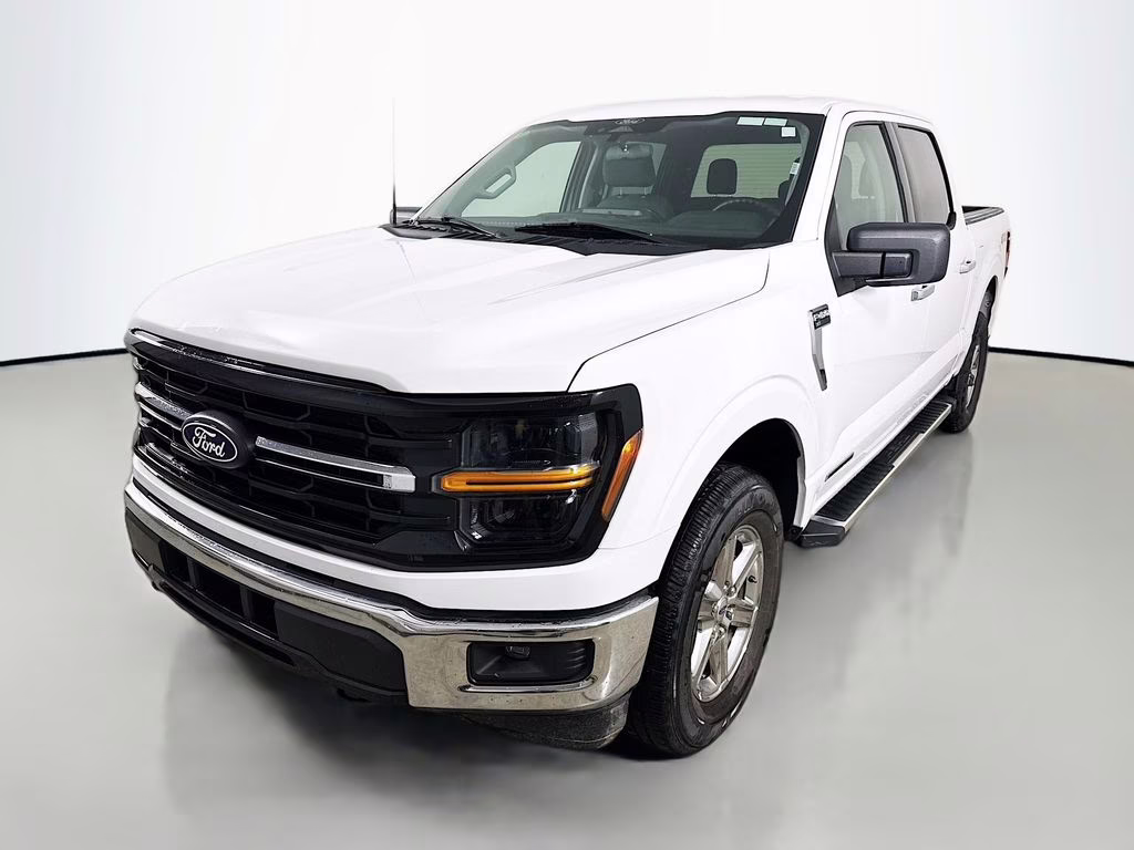 2025 Oxford White Ford F-150 XLT 4X4 Truck