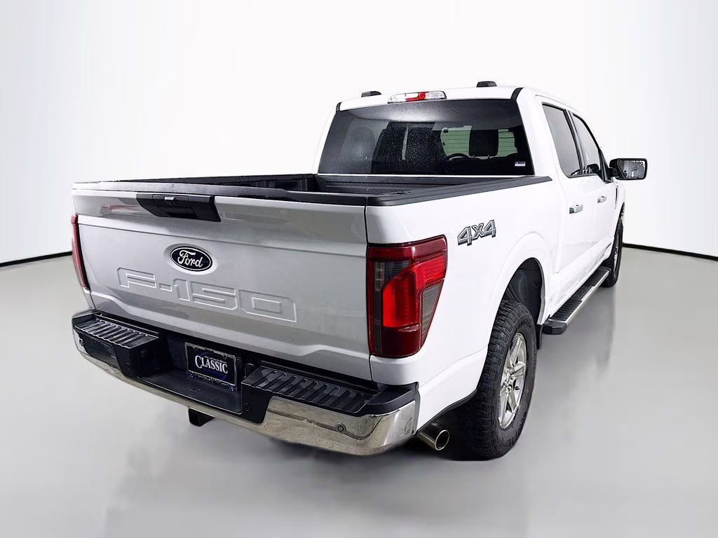 2025 Oxford White Ford F-150 XLT 4X4 Truck