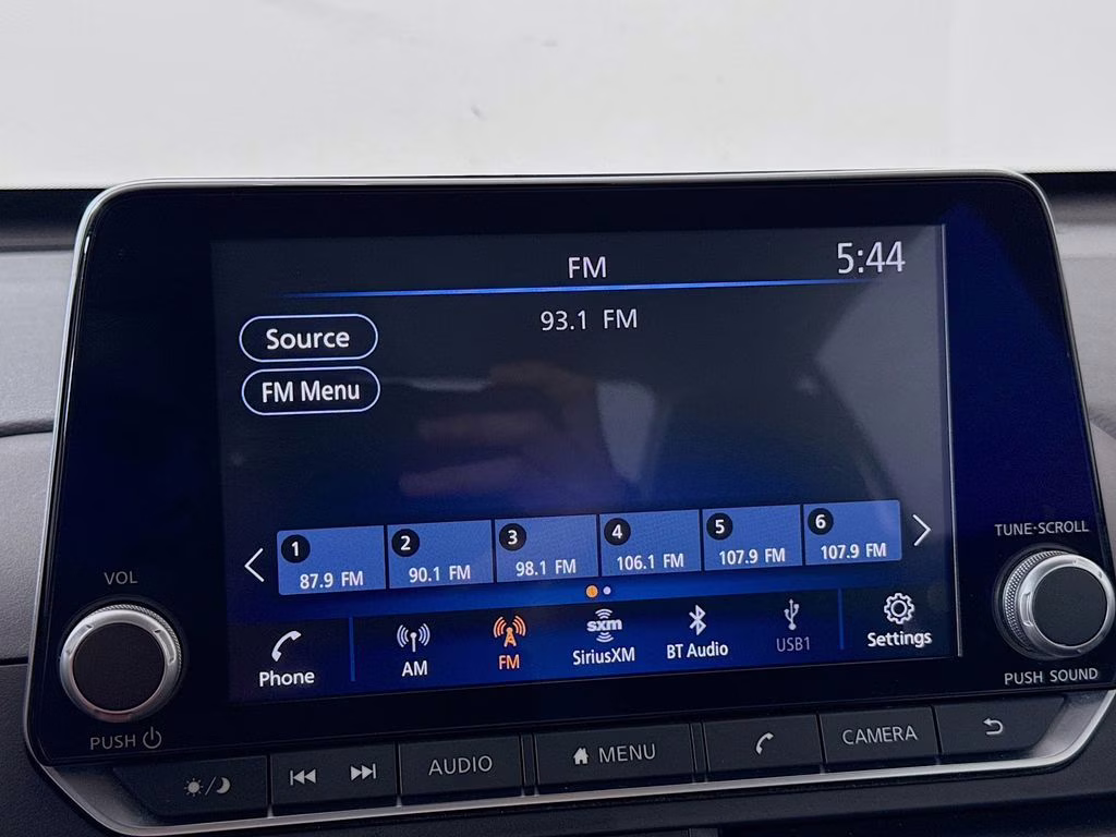 2024 Gun Metallic Nissan Altima 2.5 SV FWD Sedan