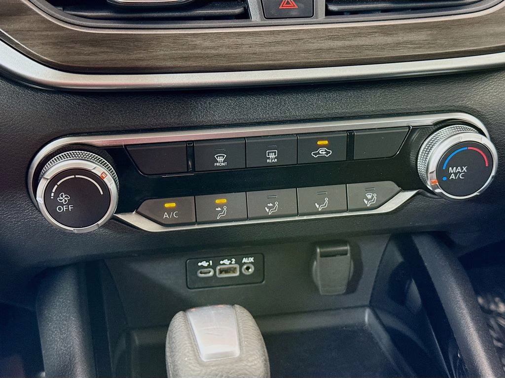 2024 Gun Metallic Nissan Altima 2.5 SV FWD Sedan