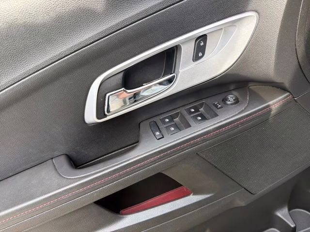2015 Silver Ice Metallic Chevrolet Equinox LT AWD SUV